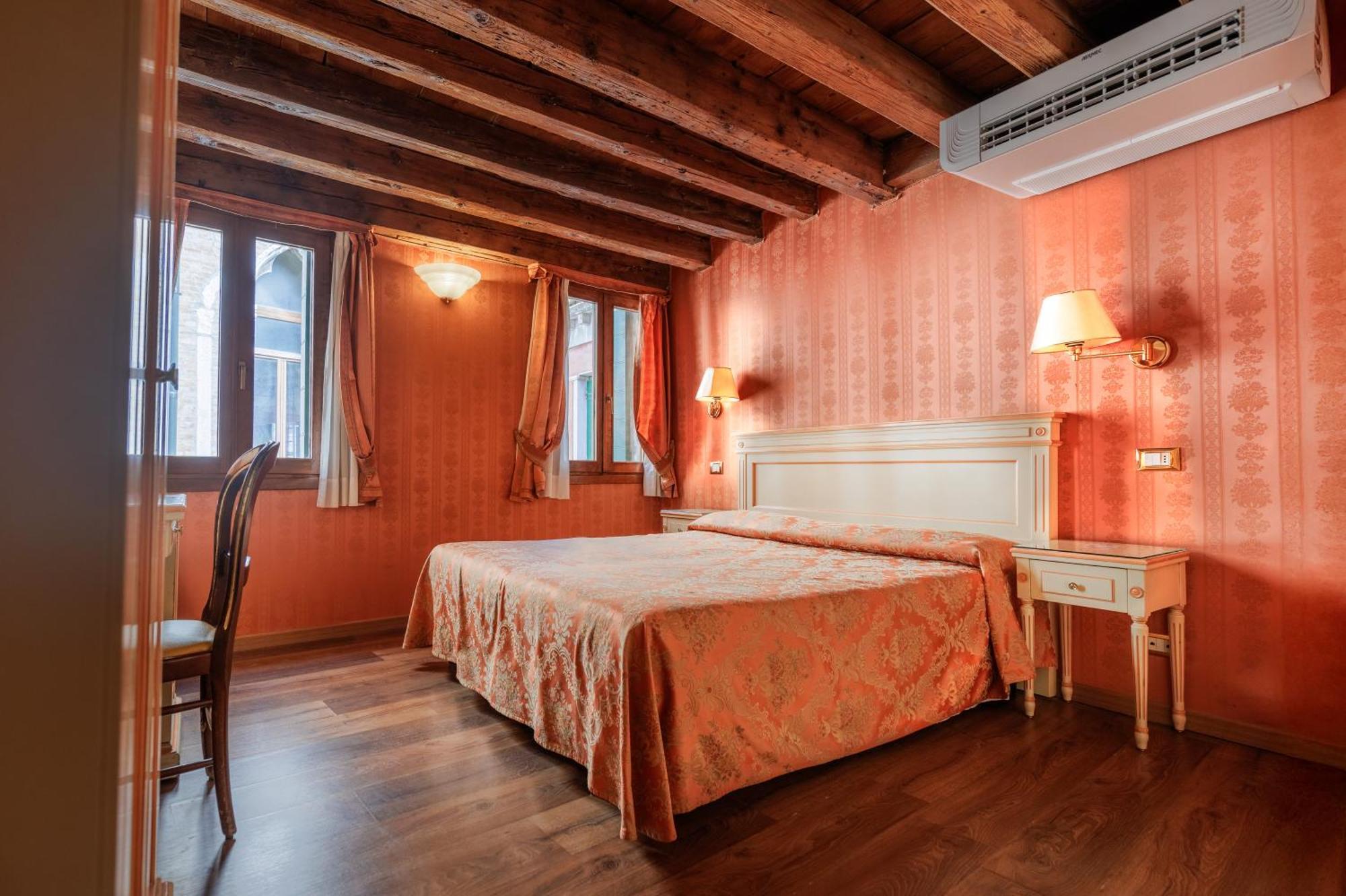 Bed and Breakfast Lanterna Di Marco Polo à Venise Extérieur photo