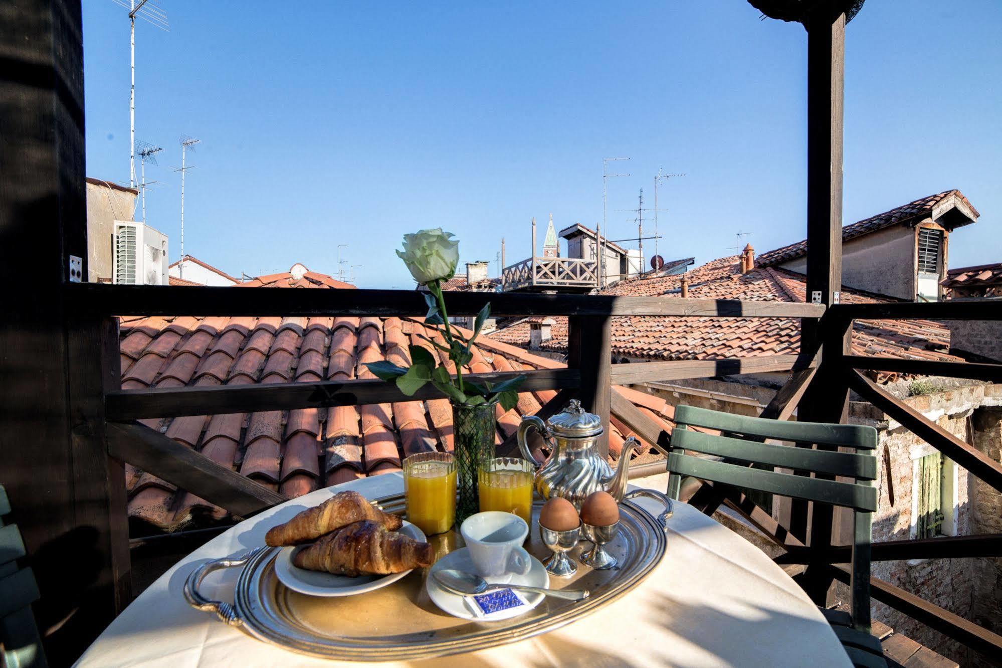 Bed and Breakfast Lanterna Di Marco Polo à Venise Extérieur photo