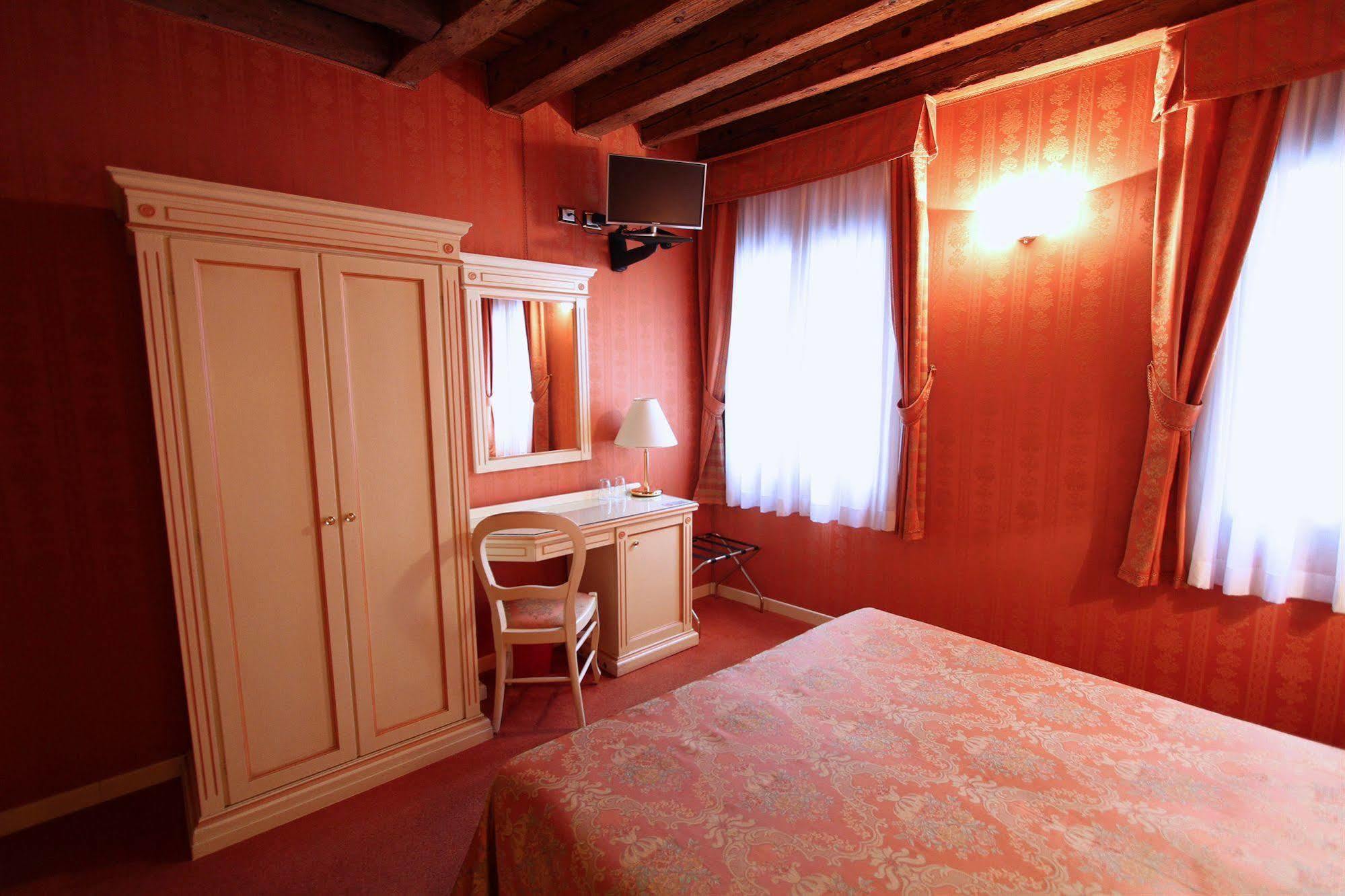 Bed and Breakfast Lanterna Di Marco Polo à Venise Extérieur photo