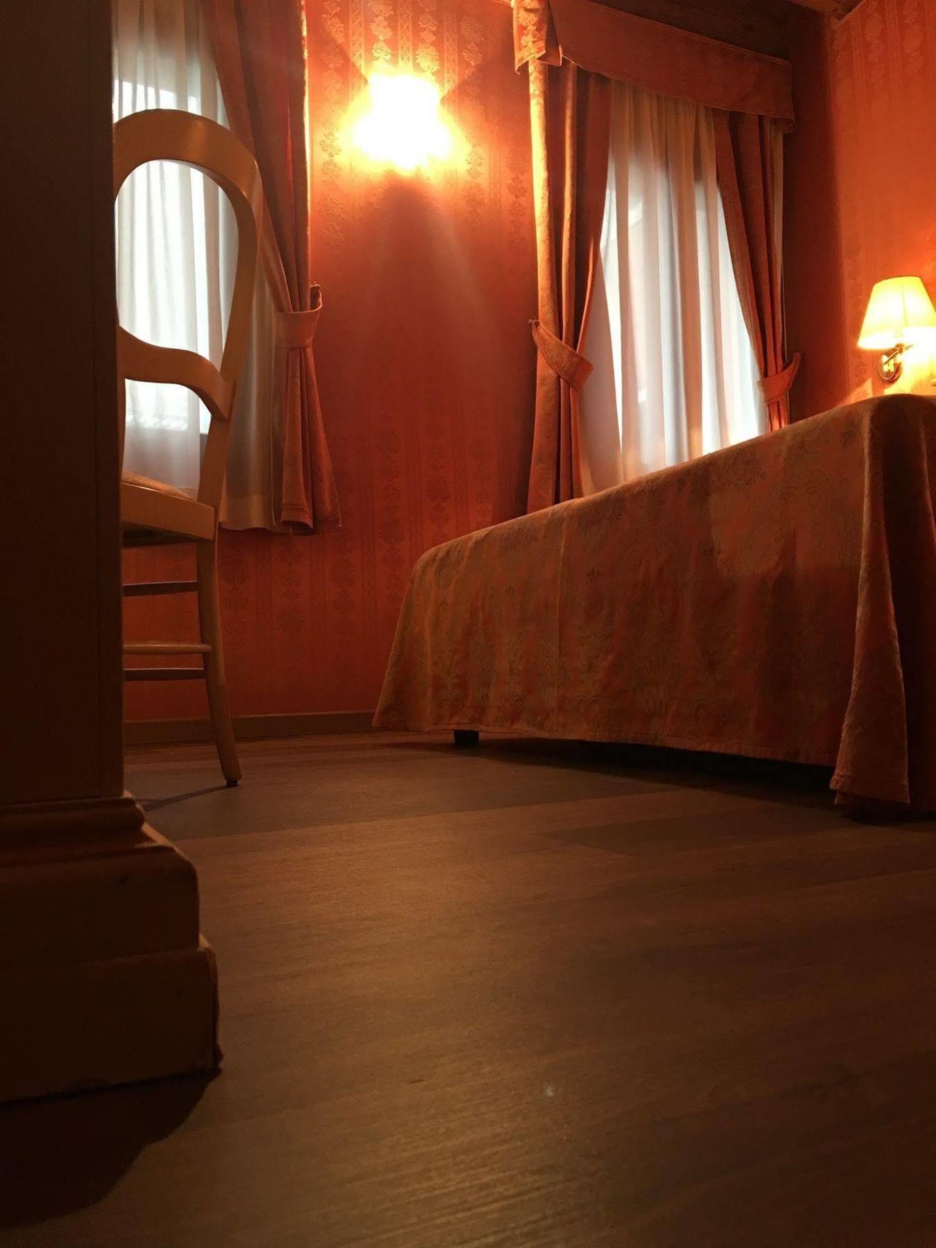 Bed and Breakfast Lanterna Di Marco Polo à Venise Extérieur photo