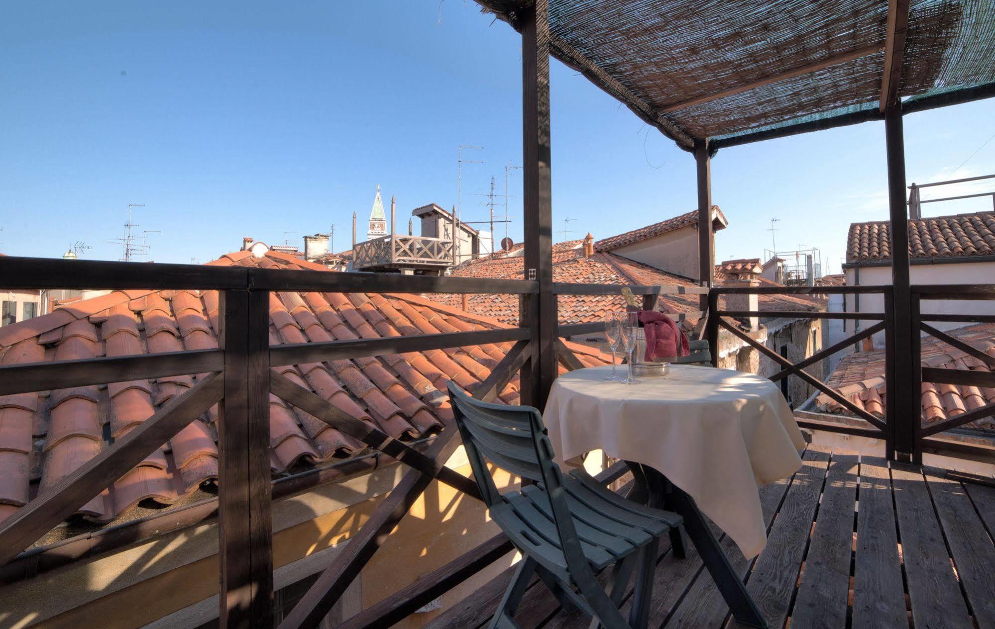 Bed and Breakfast Lanterna Di Marco Polo à Venise Extérieur photo